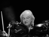 Preminuo Alan Vajt, bubnjar legendarne grupe Yes